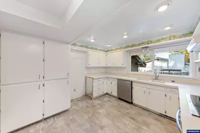 3418 Hidden Valley Dr NW, Salem, OR 97304 - Photo 7