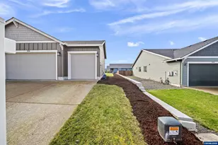 900 Marie St, Mount Angel, OR 97362 - Photo 7