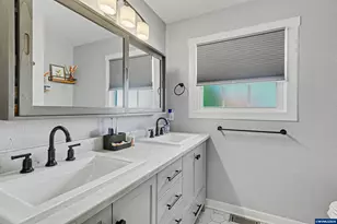 131 Cherry Ln NE, Albany, OR 97321 - Photo 31