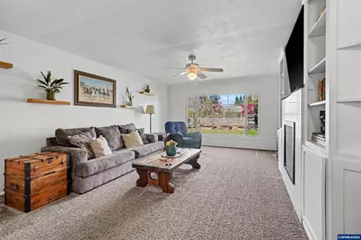 131 Cherry Ln NE, Albany, OR 97321 - Photo 7