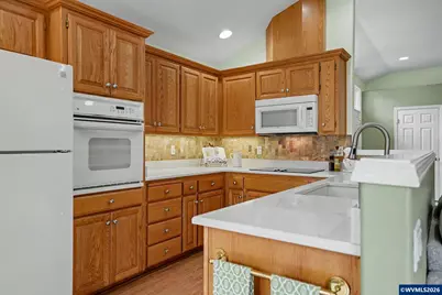 6652 Brookhollow Ct NE, Keizer, OR 97303 - Photo 9