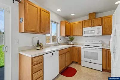 550 SE Hankel St, Dallas, OR 97338 - Photo 13