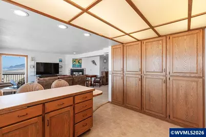 241 SW Ebb Av, Lincoln City, OR 97367 - Photo 21
