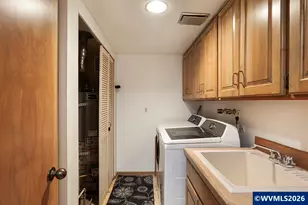 241 SW Ebb Ave, Lincoln City, OR 97367 - Photo 39