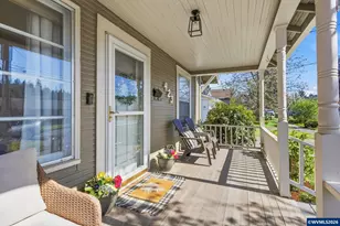 423 S 1st St, Silverton, OR 97381 - Photo 7