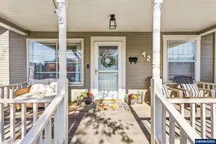 423 S 1st St, Silverton, OR 97381 - Photo 5