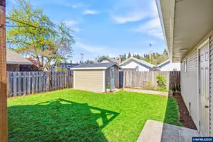 423 S 1st St, Silverton, OR 97381 - Photo 27