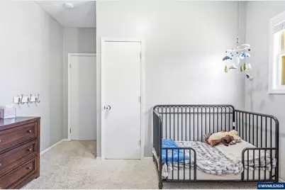 423 S 1st St, Silverton, OR 97381 - Photo 21