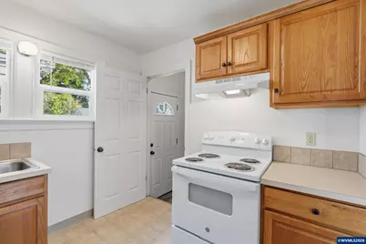611 NW 11th St, Corvallis, OR 97330 - Photo 11
