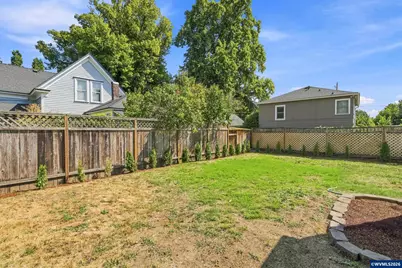 611 NW 11th St, Corvallis, OR 97330 - Photo 31