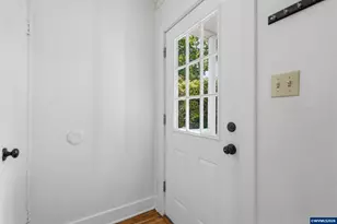 611 NW 11th St, Corvallis, OR 97330 - Photo 5