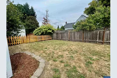 611 NW 11th St, Corvallis, OR 97330 - Photo 3