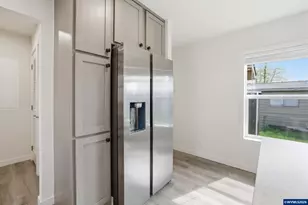 1103 N Springbrook Rd, Newberg, OR 97132 - Photo 13