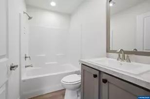 1103 N Springbrook Rd, Newberg, OR 97132 - Photo 25