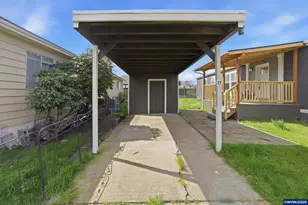 1103 N Springbrook Rd, Newberg, OR 97132 - Photo 3