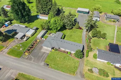 2920 Clover St NE, Albany, OR 97322 - Photo 5
