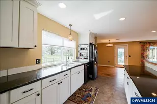 32973 Tennessee Rd, Lebanon, OR 97355 - Photo 11