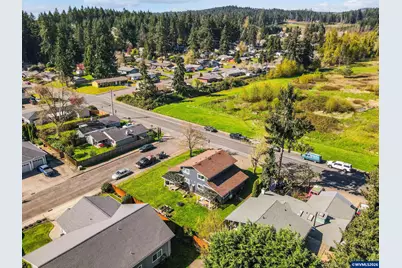 796 S R St St, Cottage Grove, OR 97424 - Photo 25