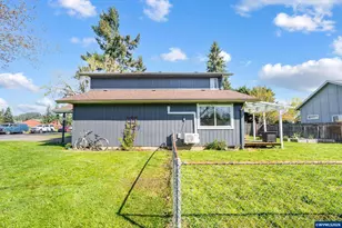 796 S R St St, Cottage Grove, OR 97424 - Photo 29