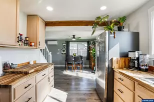 796 S R St St, Cottage Grove, OR 97424 - Photo 9