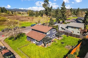 796 S R St St, Cottage Grove, OR 97424 - Photo 31