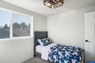 796 S R St St, Cottage Grove, OR 97424 - Photo 17