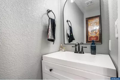 796 S R St St, Cottage Grove, OR 97424 - Photo 13