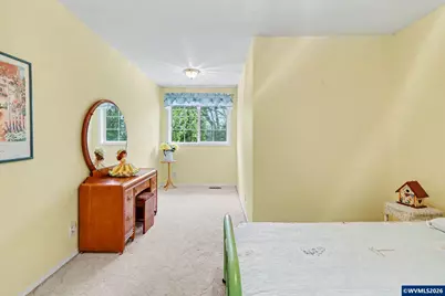 245 Edgewood Dr, Silverton, OR 97381 - Photo 39