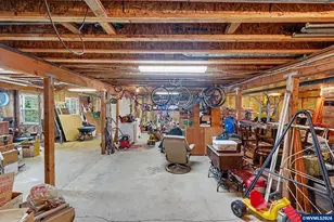 245 Edgewood Dr, Silverton, OR 97381 - Photo 43