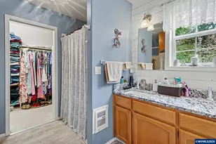 245 Edgewood Dr, Silverton, OR 97381 - Photo 27