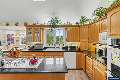 245 Edgewood Dr, Silverton, OR 97381 - Photo 13