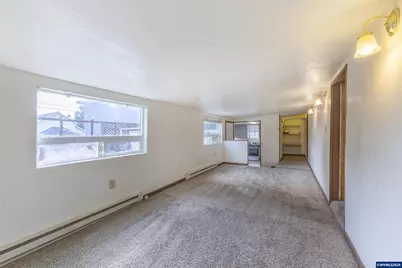 220 SW 29th St, Newport, OR 97365 - Photo 7