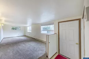 220 SW 29th St, Newport, OR 97365 - Photo 5