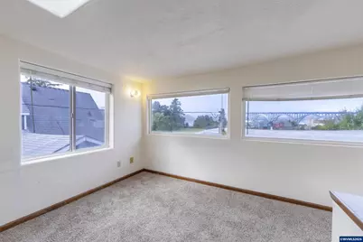 220 SW 29th St, Newport, OR 97365 - Photo 13