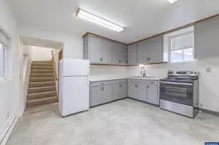 220 SW 29th St, Newport, OR 97365 - Photo 9