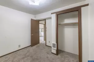 220 SW 29th St, Newport, OR 97365 - Photo 19