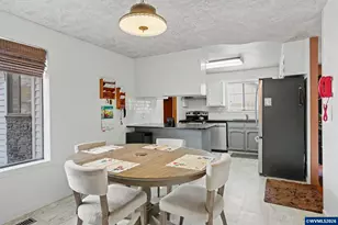 312 SW 9th St, Sublimity, OR 97385 - Photo 11