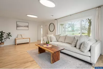 895 Burton St, Harrisburg, OR 97446 - Photo 9