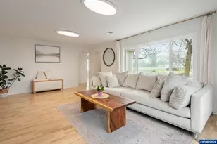 895 Burton St, Harrisburg, OR 97446 - Photo 9