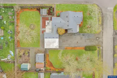 895 Burton St, Harrisburg, OR 97446 - Photo 37