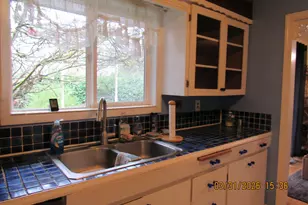 854 SW Swift Ave, Mill City, OR 97360 - Photo 11