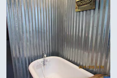 854 SW Swift Av, Mill City, OR 97360 - Photo 35