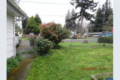 854 SW Swift Av, Mill City, OR 97360 - Photo 27