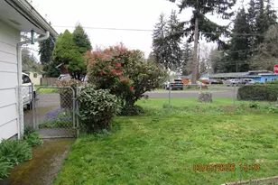 854 SW Swift Ave, Mill City, OR 97360 - Photo 27