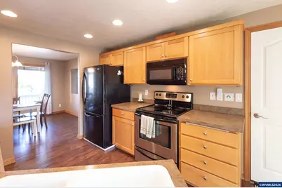 1937 Summerfield Ct SW, Albany, OR 97321 - Photo 9