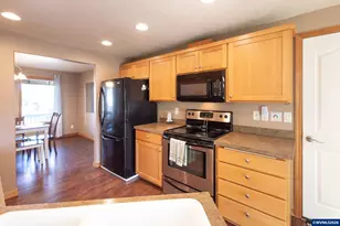 1937 Summerfield Ct SW, Albany, OR 97321 - Photo 9