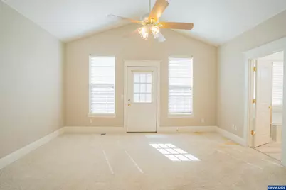1055 Filbert St, Brownsville, OR 97327 - Photo 5