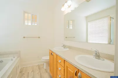 1055 Filbert St, Brownsville, OR 97327 - Photo 15