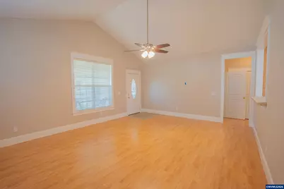 1055 Filbert St, Brownsville, OR 97327 - Photo 11