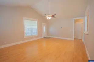 1055 Filbert St, Brownsville, OR 97327 - Photo 11